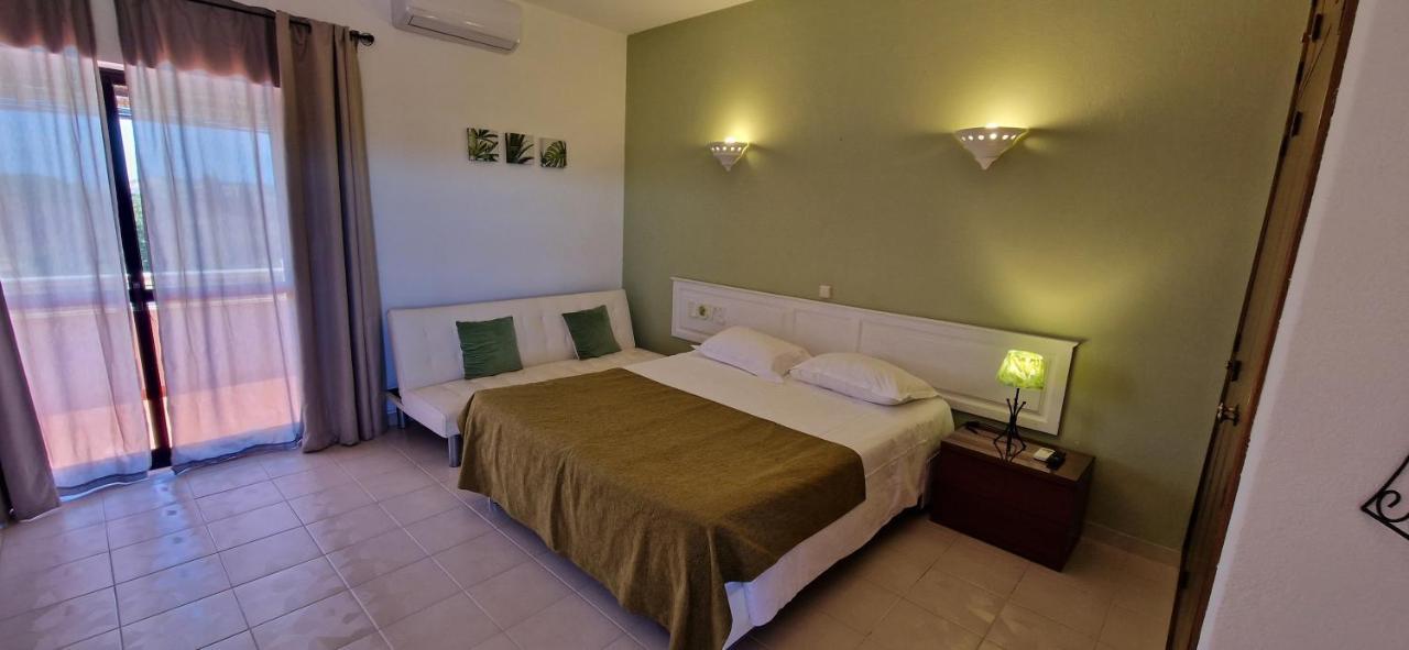 Hotel Casa Rosa Montes à Luz Extérieur photo